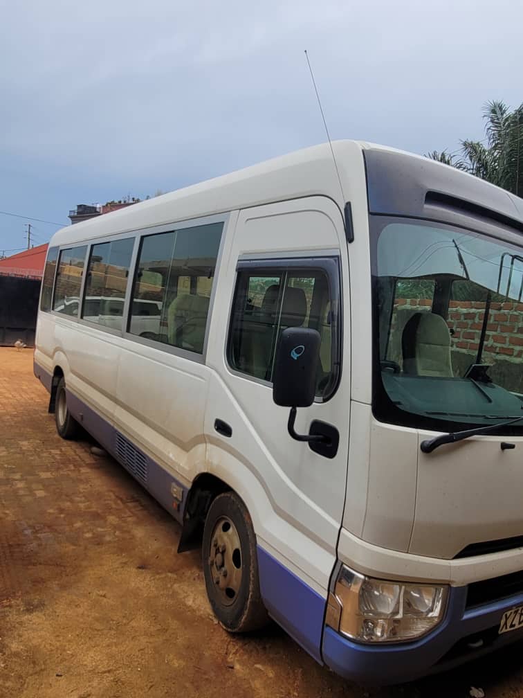 Coaster rental in Uganda for one way car rental
